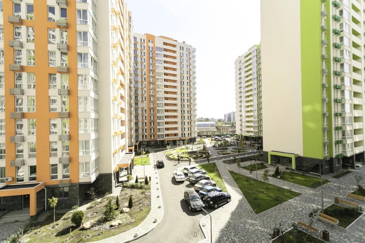 Petrovdom 78-170 Smart Comfort In Rc Nivki Park Kyiv Exterior photo